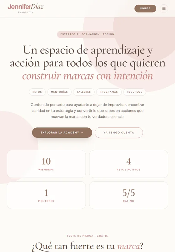 Jennifer Díaz Academy en tablet